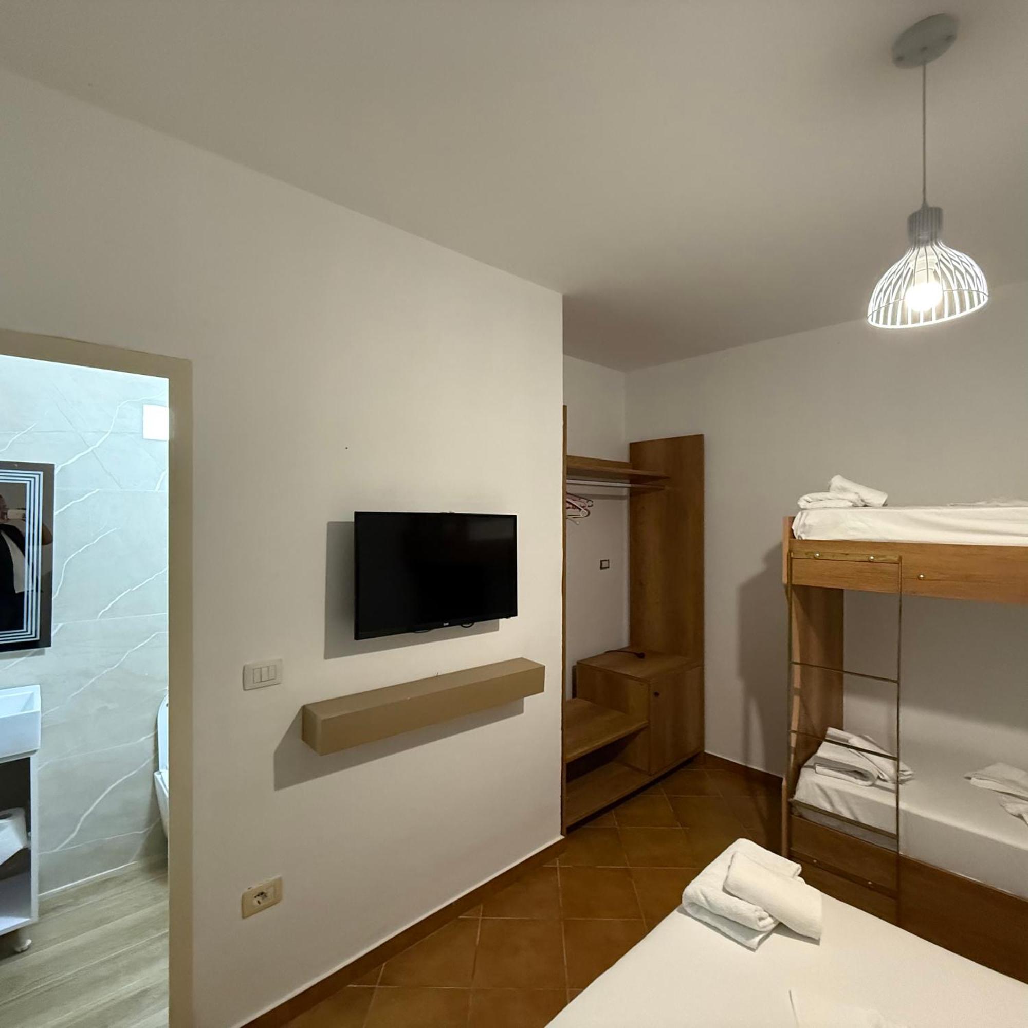 Hotel Amantia Orikum Esterno foto